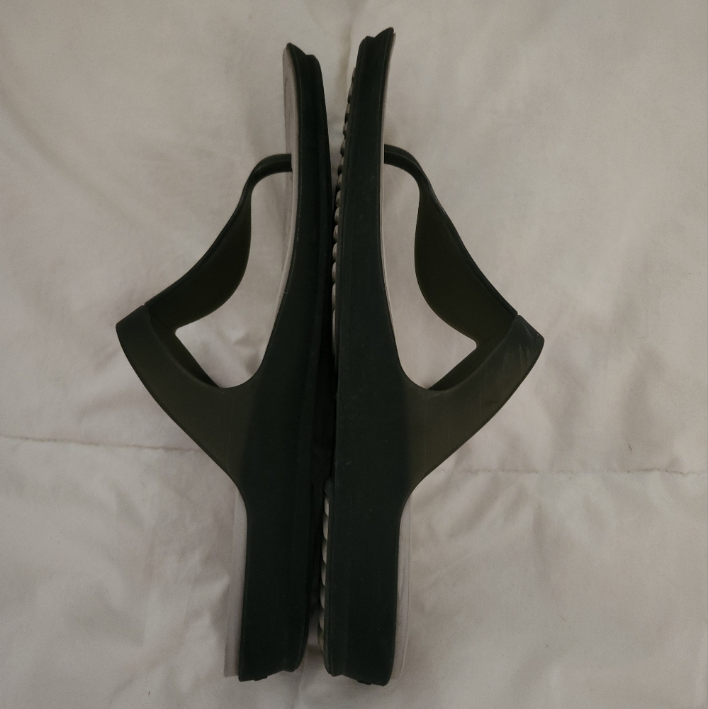 CROCS Black and Gray Women's Sandals - Picture 4 of 6